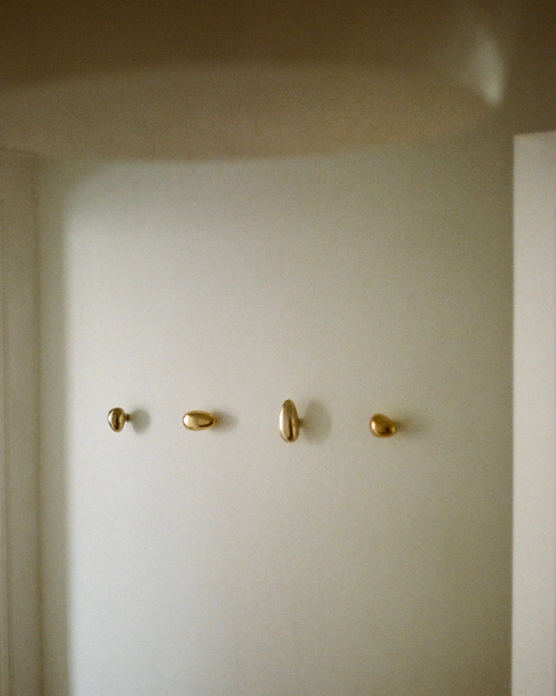 MOMI Knob/Hook Long Mini