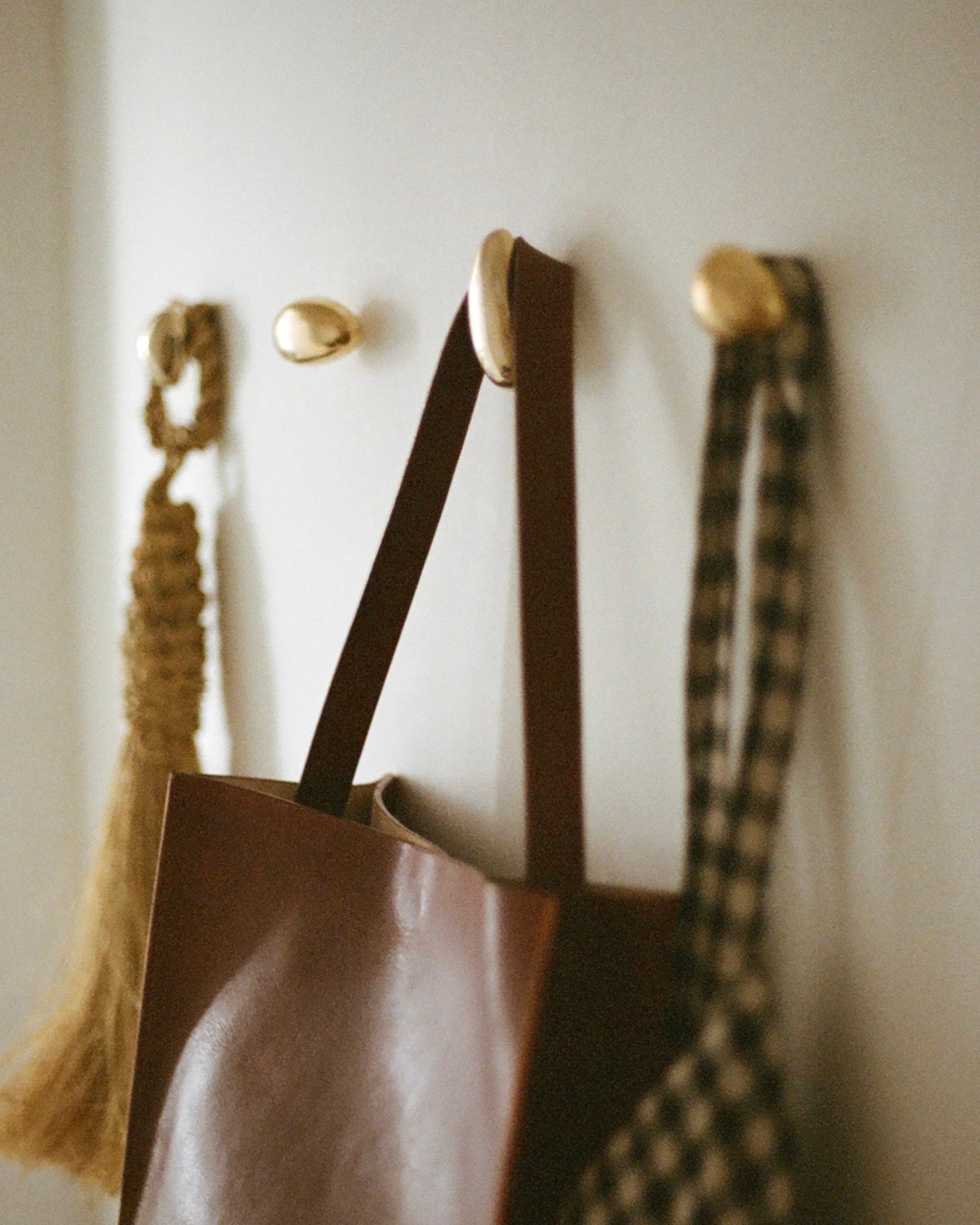 MOMI Knob/Hook Long Mini