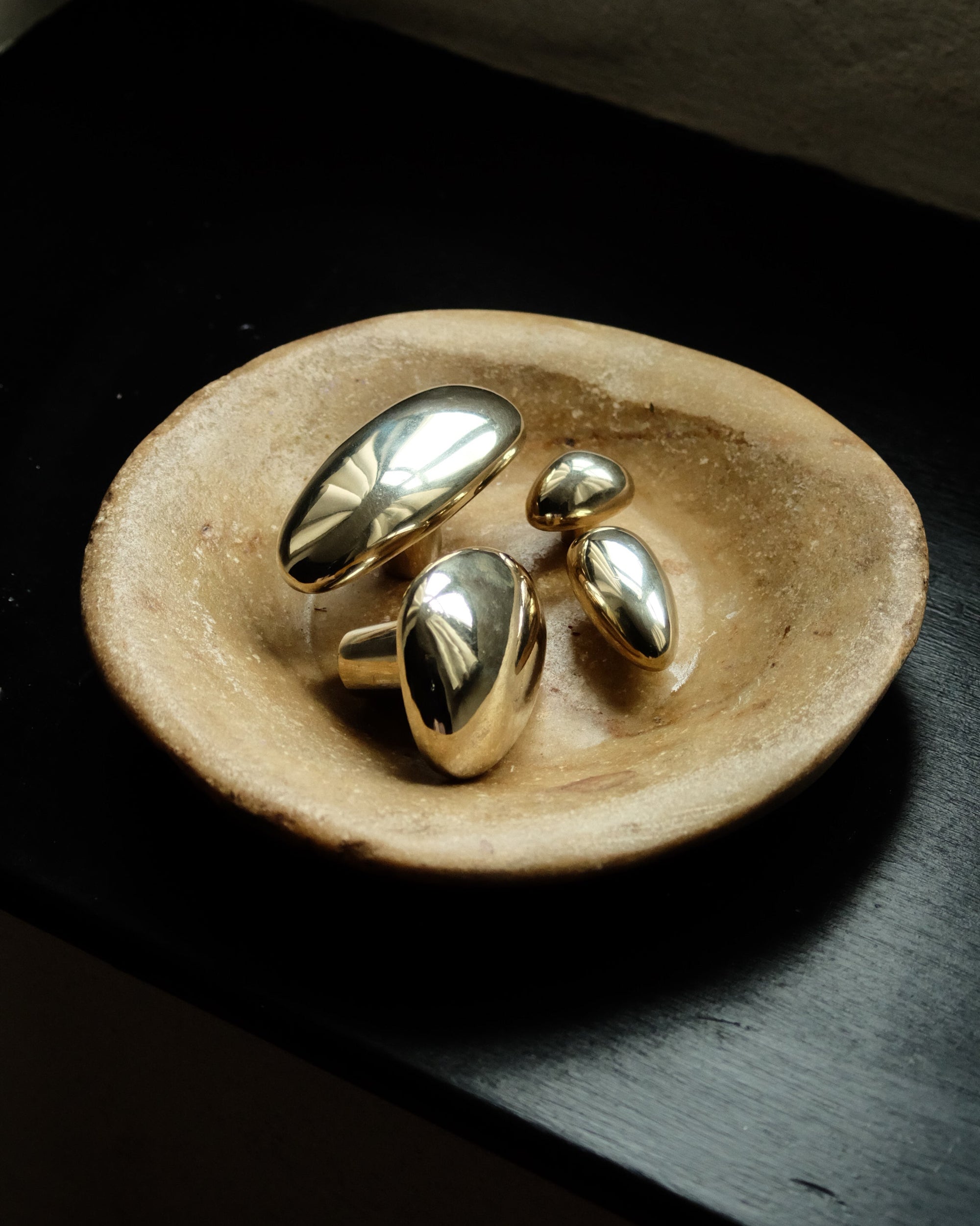 MOMI Knob/Hook Long Mini