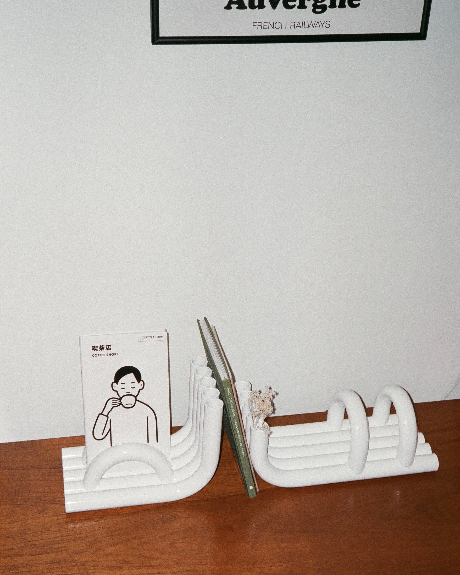 TUBE Bookends