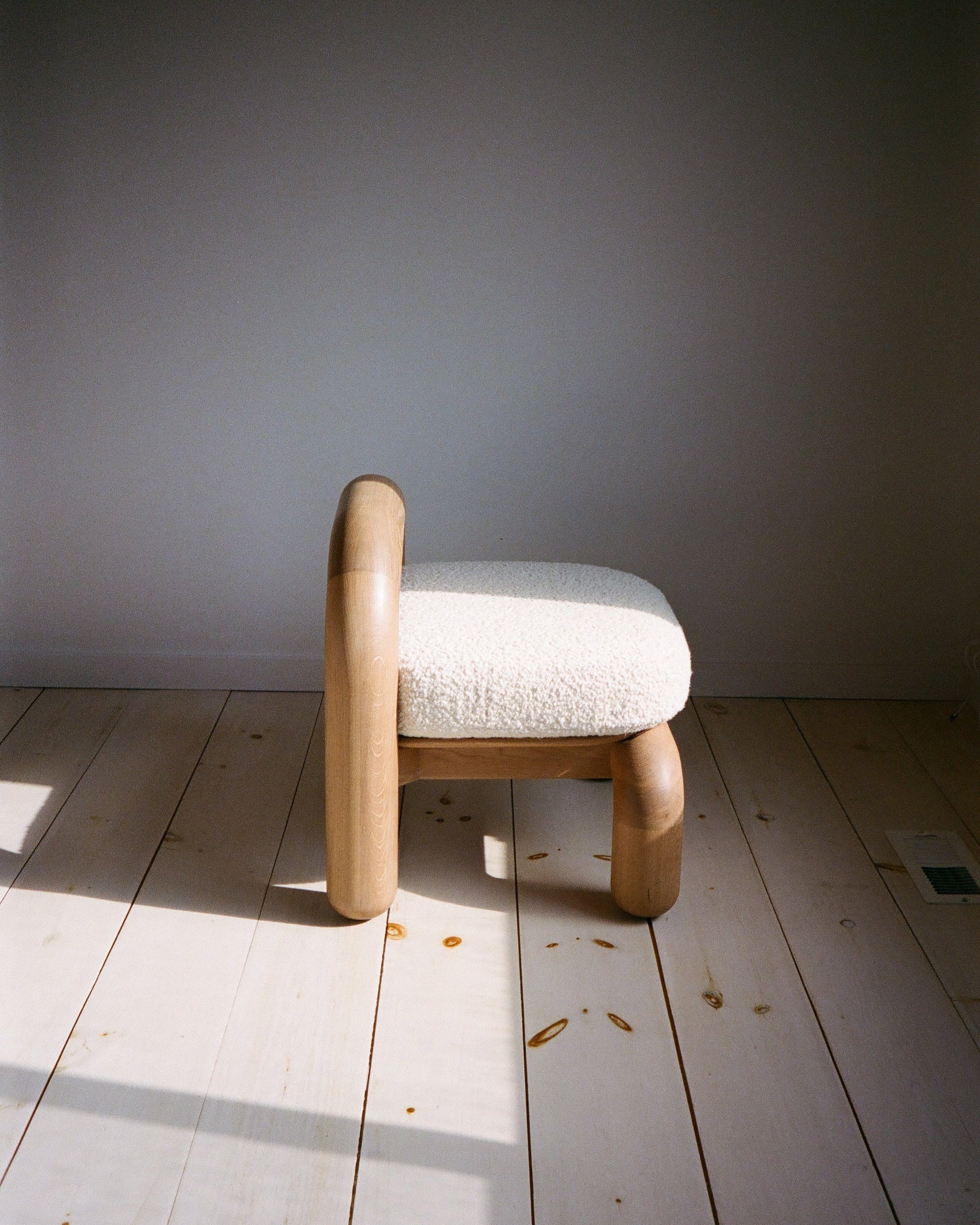 LITHIC Lounge Chair