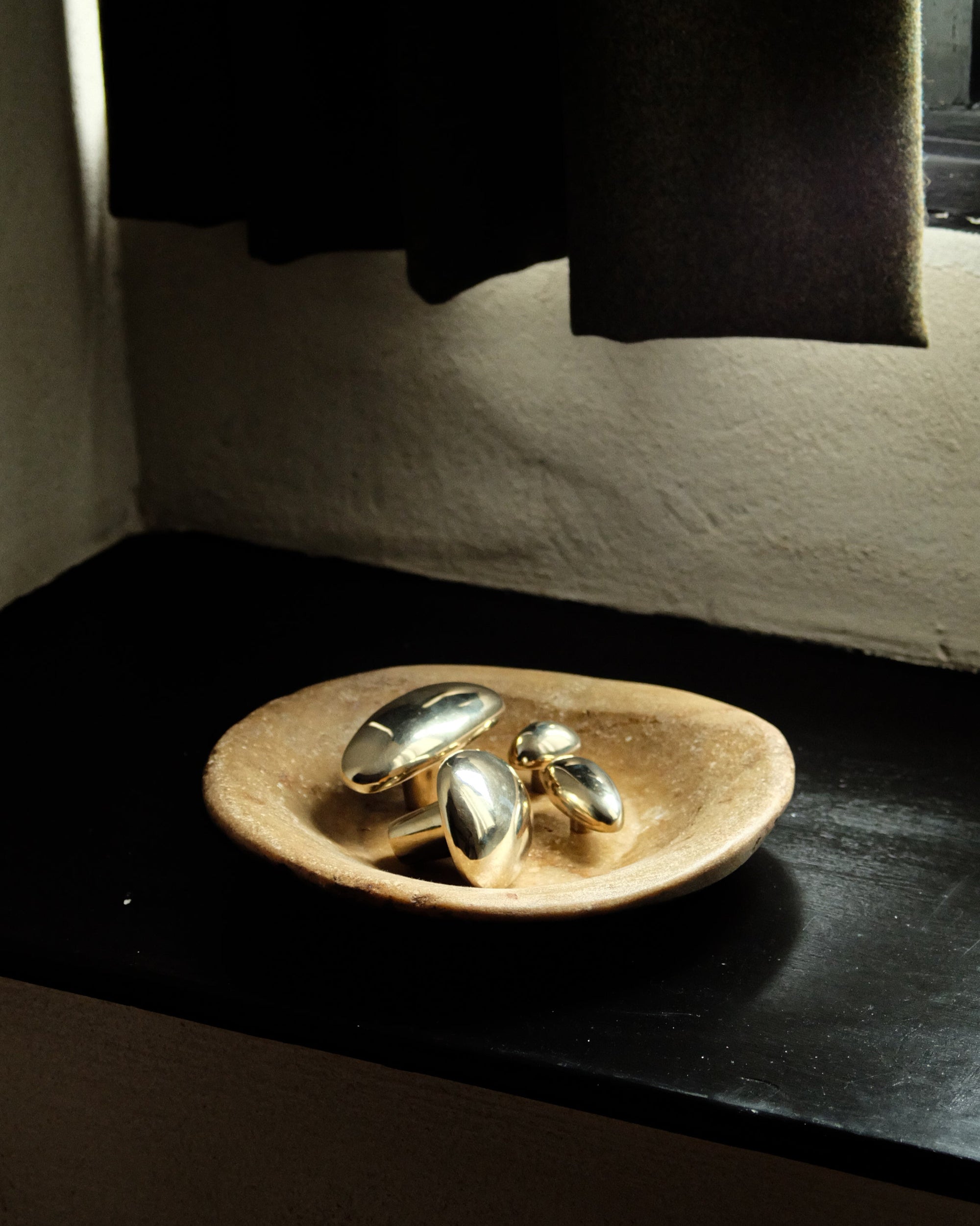 MOMI Knob/Hook Long