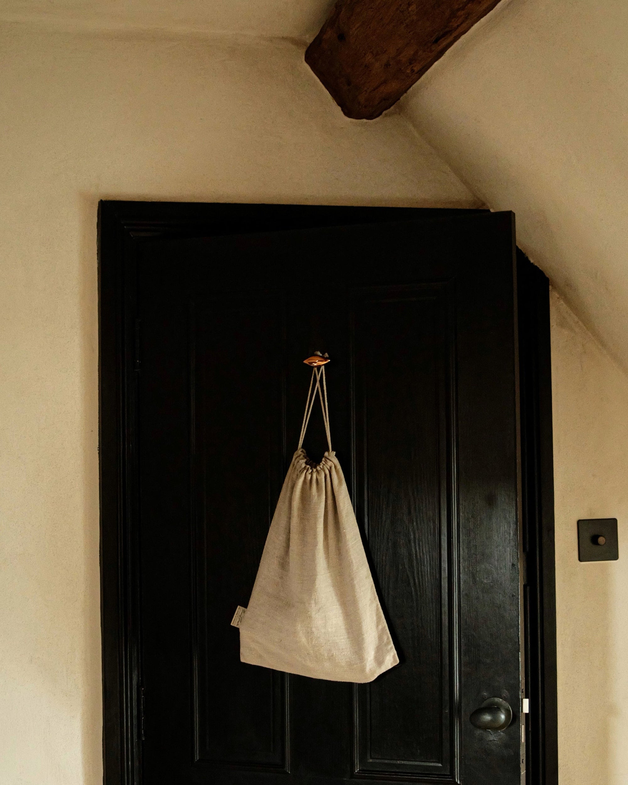 GOOD EYE Knob/Hook
