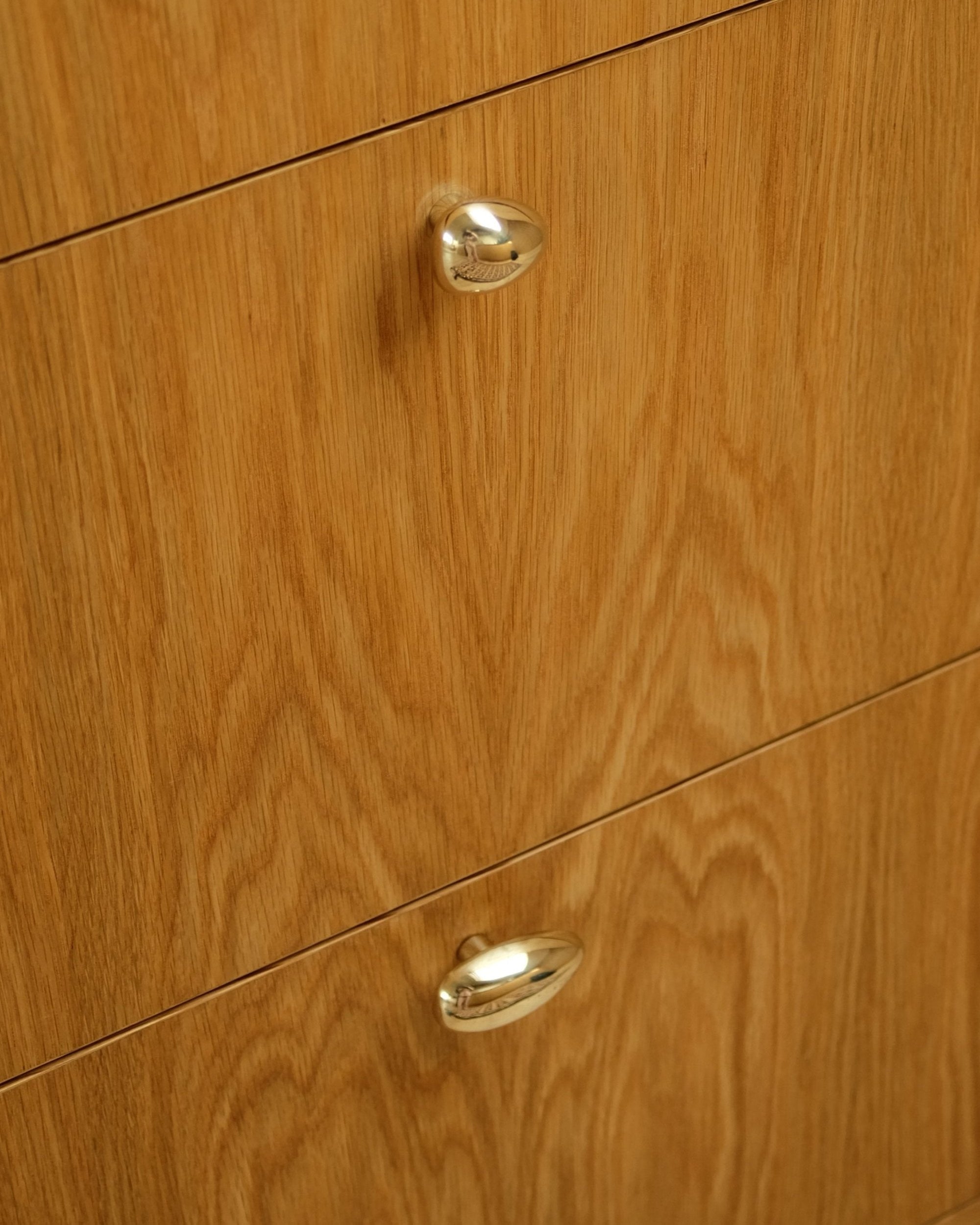 MOMI Knob/Hook Short Mini